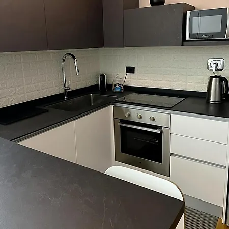 Stazione Porta Susa Nest Apartmán *